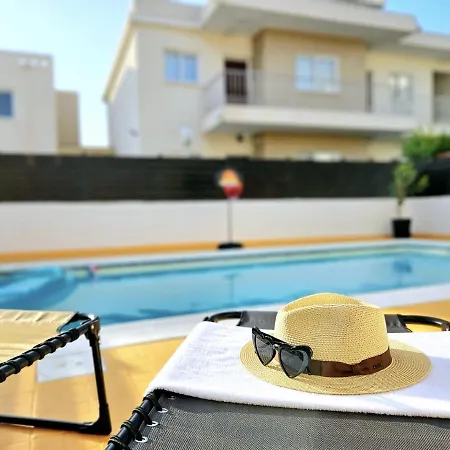 וילה Spacious With Private Pool פאפוס