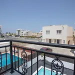 빌라 Spacious With Private Pool