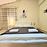 Vila Spacious With Private Pool *
