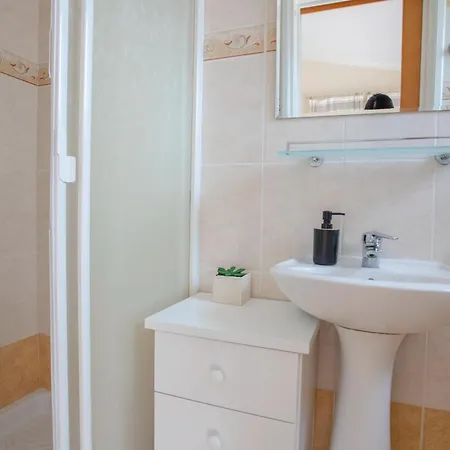 Spacious With Private Pool