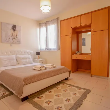 Spacious With Private Pool Paphos