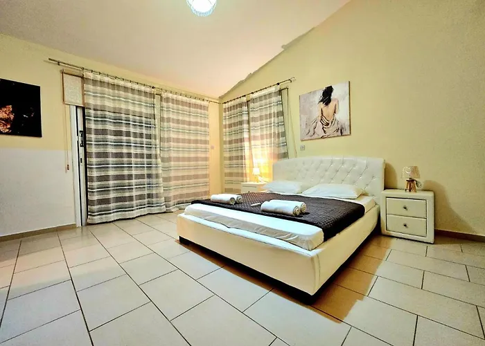 Vila Spacious With Private Pool Paphos