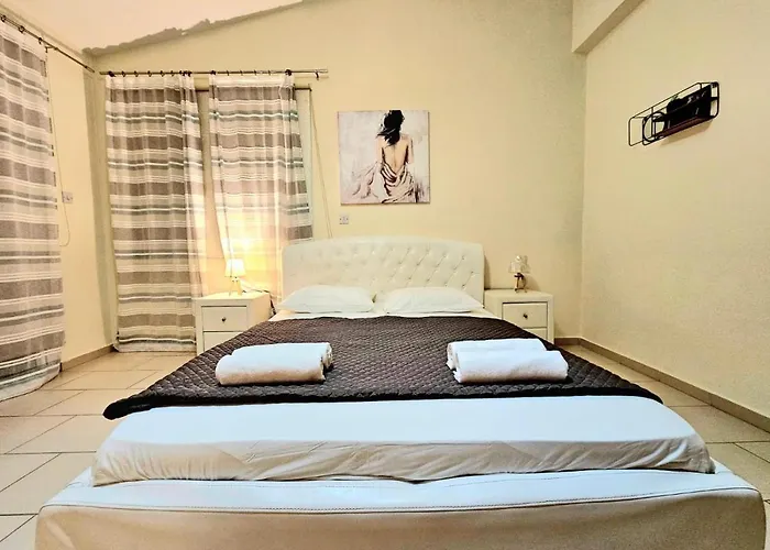 Vila Spacious With Private Pool *