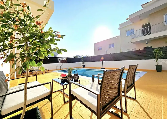 Spacious With Private Pool Paphos