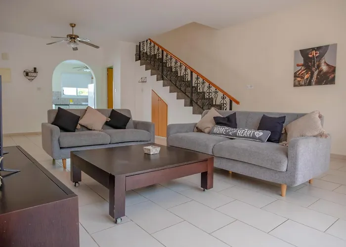 Vila Spacious With Private Pool *