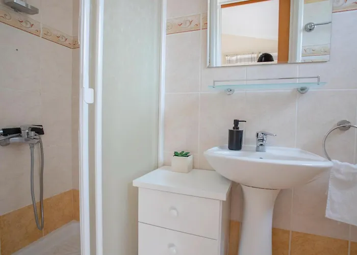 Spacious With Private Pool