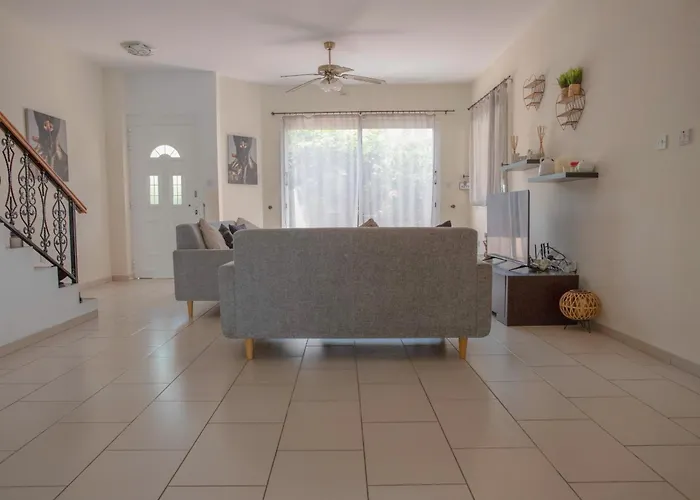 Vila Spacious With Private Pool Paphos