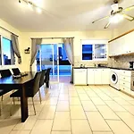 Spacious With Private Pool * פאפוס