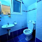 Spacious With Private Pool Βίλα
